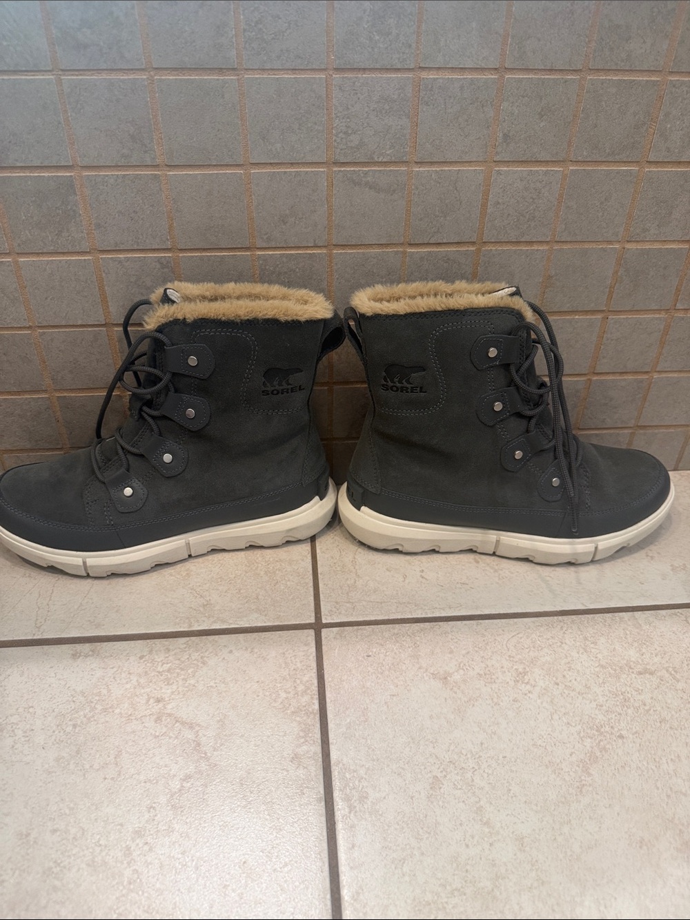 Sorel Gray Lace-Up Faux-Fur Winter Boots Explorer II